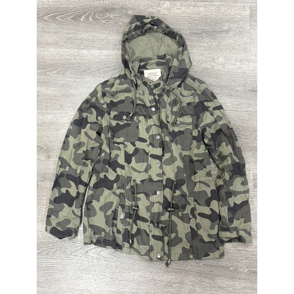 Ashley Sunrise Collection by 26 International Women's Camo Windbreaker Medium